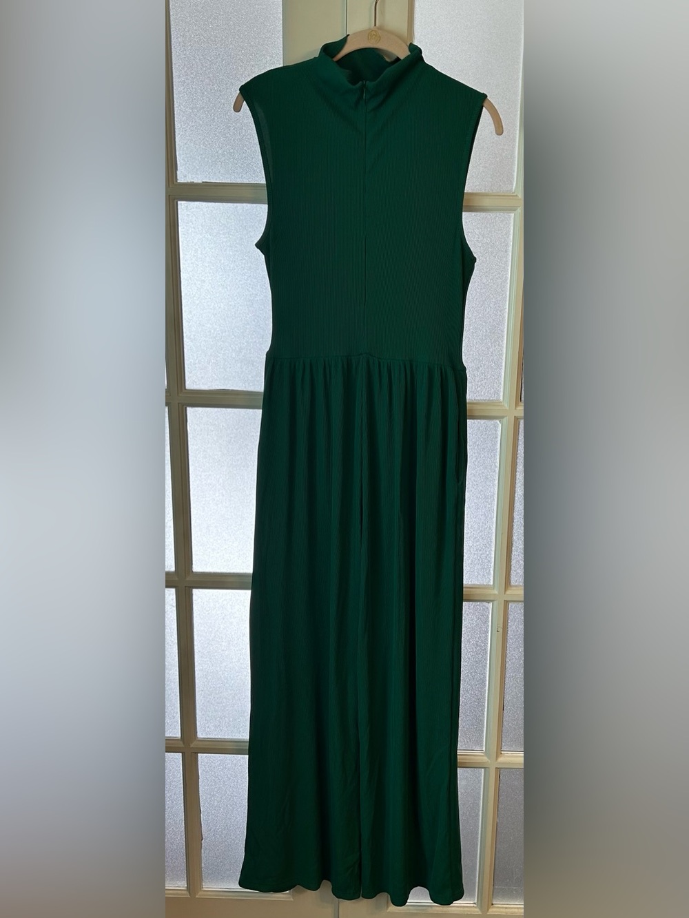 Sleeveless Dark Green Maxi Dress with Gathered Waist